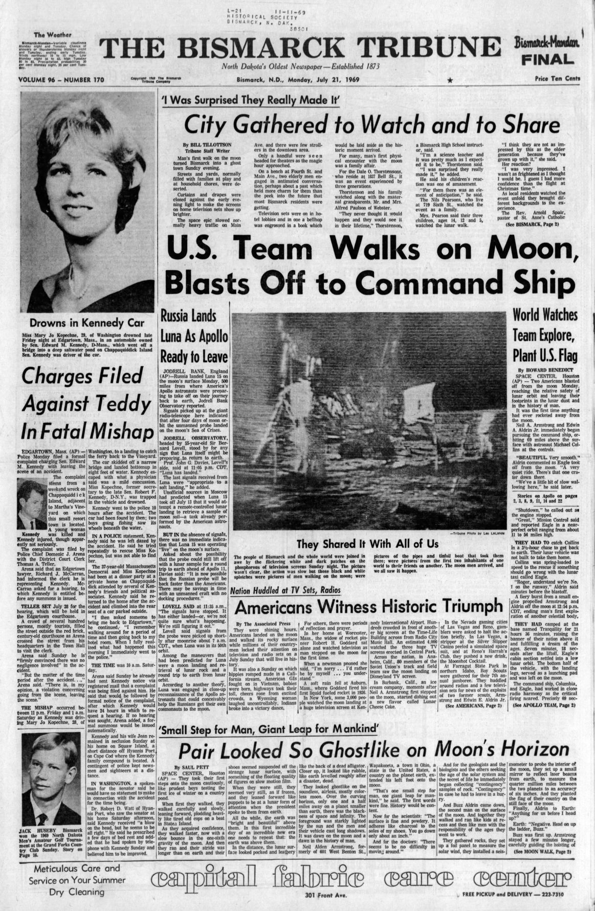 "U.S. team walks on Moon, blasts off to command ship"
